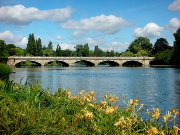 Serpentine Bridge